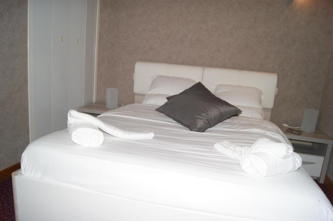 Hotel relais du prieuré Le Magny  Esterno foto