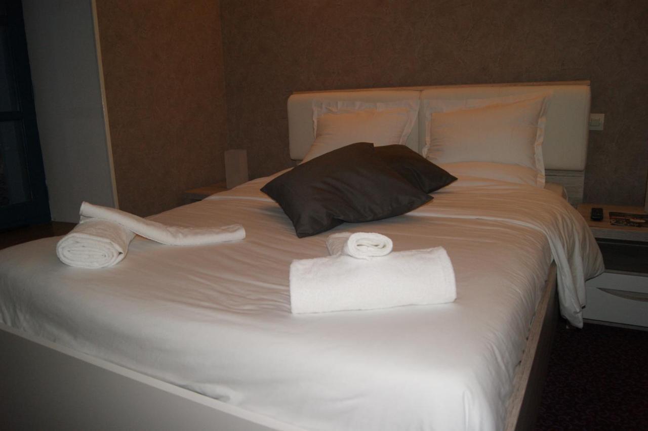 Hotel relais du prieuré Le Magny  Esterno foto